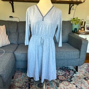 Women’s light grey Babeau dress. Size 1X.